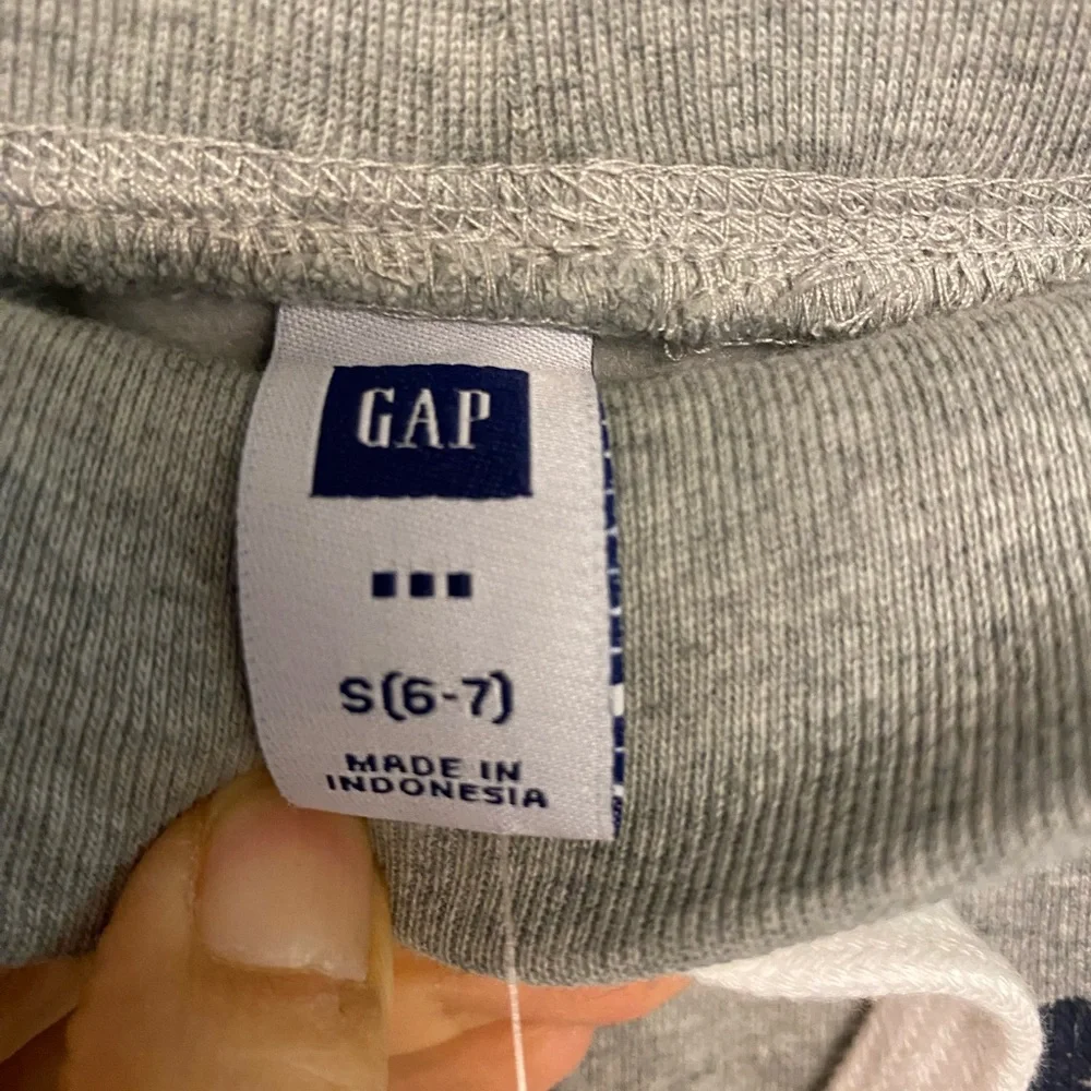 GAP nwt drawstring